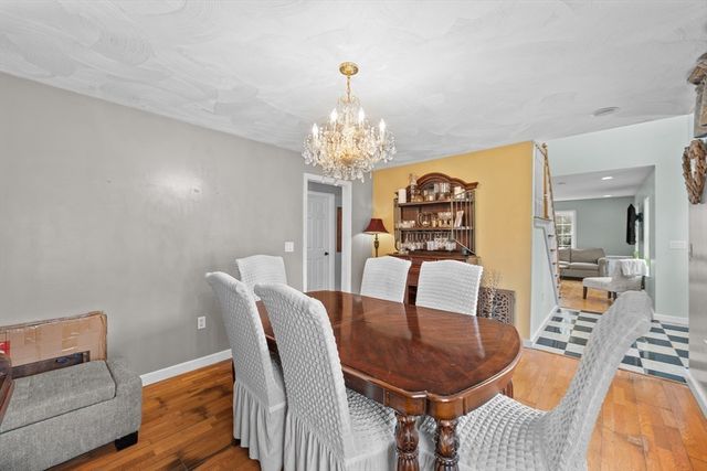 97 Apple Rd, Brimfield, MA 01010