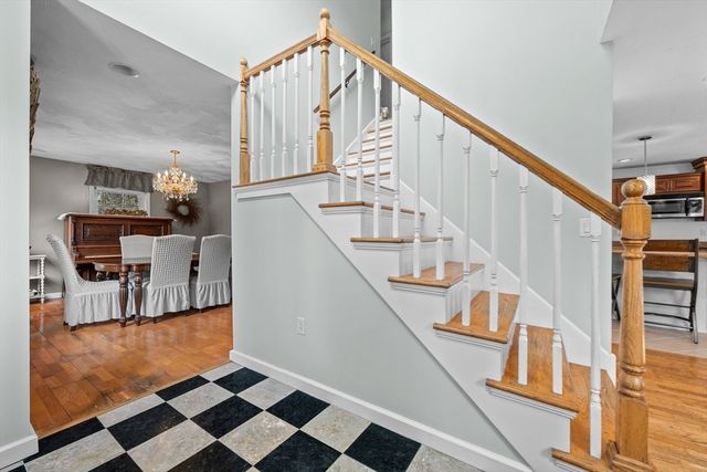 97 Apple Rd, Brimfield, MA 01010