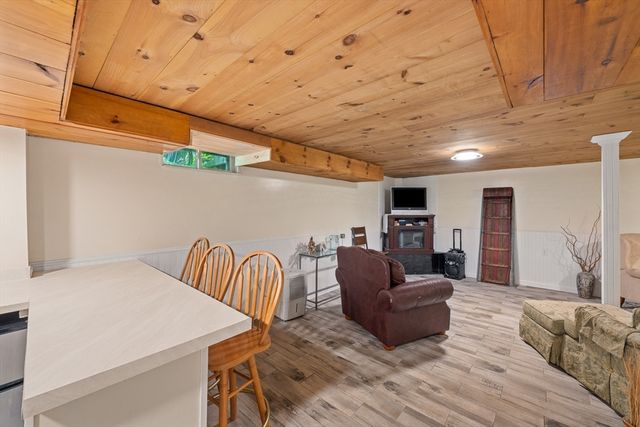 97 Apple Rd, Brimfield, MA 01010