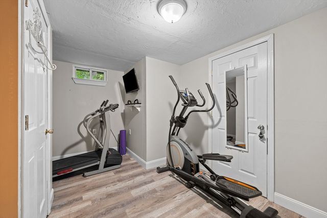 97 Apple Rd, Brimfield, MA 01010