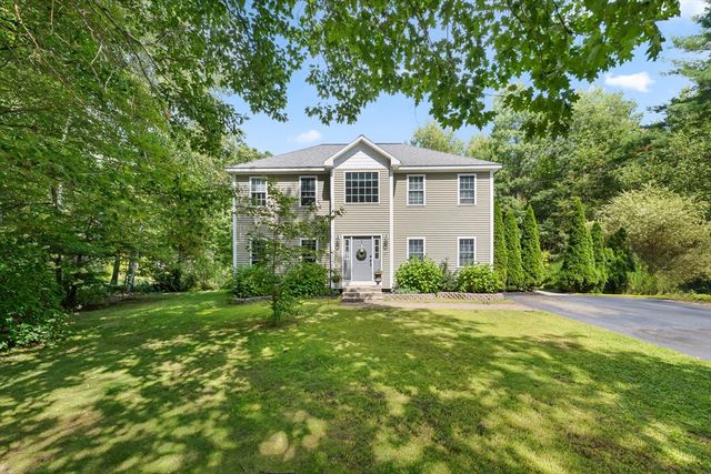97 Apple Rd, Brimfield, MA 01010