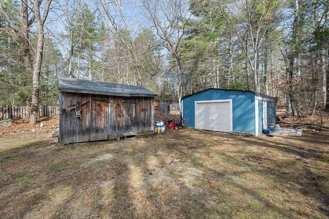 97 Apple Rd, Brimfield, MA 01010