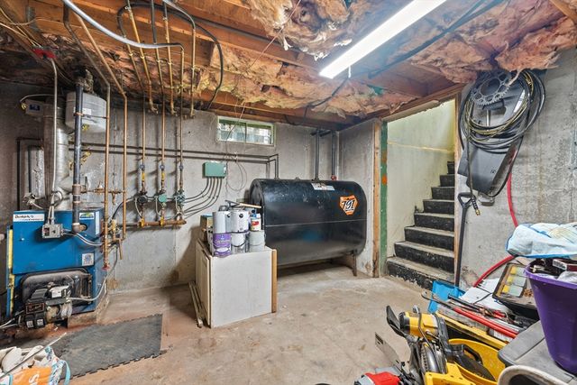 97 Apple Rd, Brimfield, MA 01010