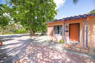 1136 NE 17th Way 1-2, Fort Lauderdale, FL 33304