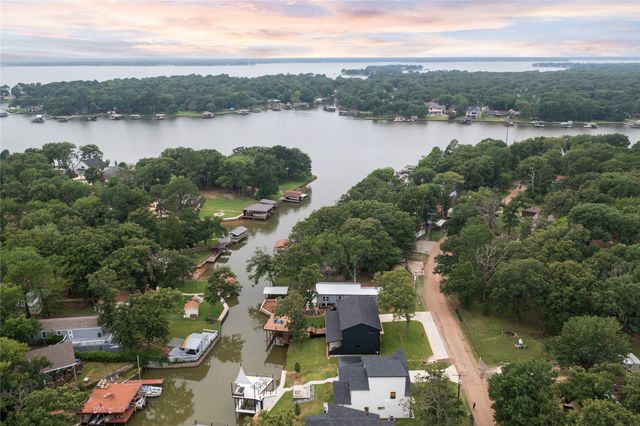 164 Lowe Drive, Mabank, TX 75156