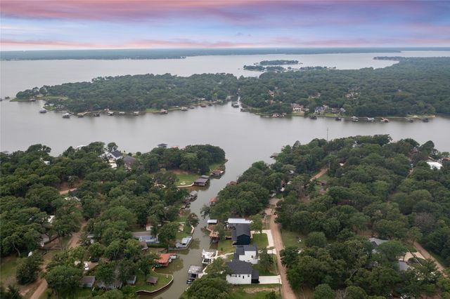 164 Lowe Drive, Mabank, TX 75156