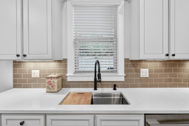 113 Austin Drive, Atlanta, GA 30328