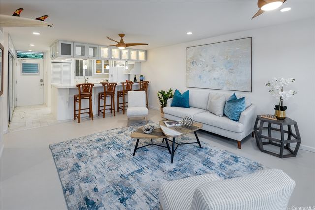 2895 Kalakaua Avenue 209, Honolulu, HI 96815