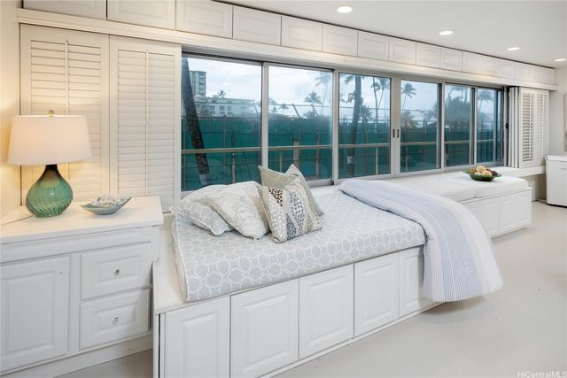 2895 Kalakaua Avenue 209, Honolulu, HI 96815