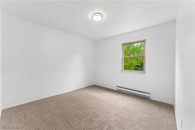 102 California Avenue, Elyria, OH 44035