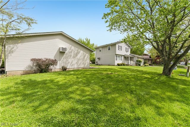 102 California Avenue, Elyria, OH 44035