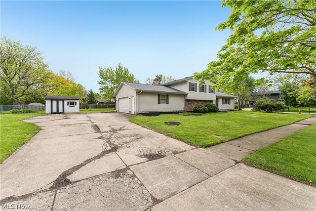 102 California Avenue, Elyria, OH 44035