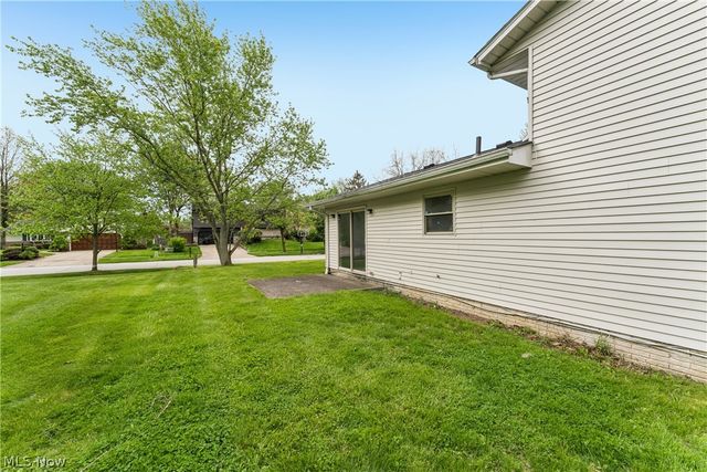 102 California Avenue, Elyria, OH 44035