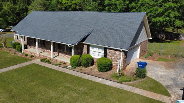 100 HILLTOP CIRCLE, Talladega, AL 35160