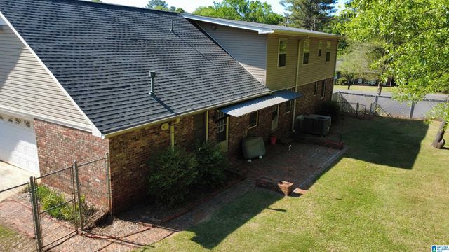 100 HILLTOP CIRCLE, Talladega, AL 35160