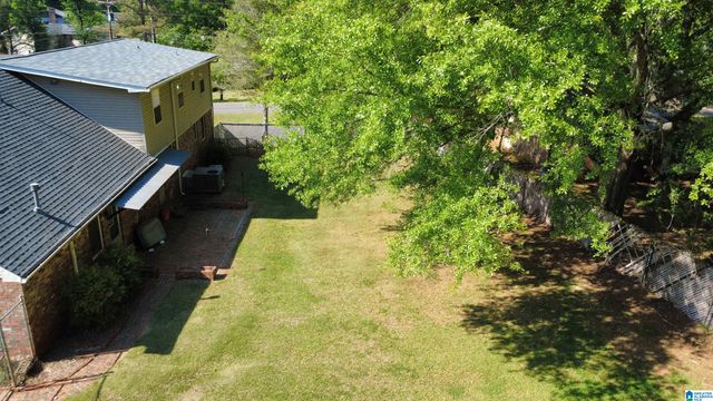 100 HILLTOP CIRCLE, Talladega, AL 35160