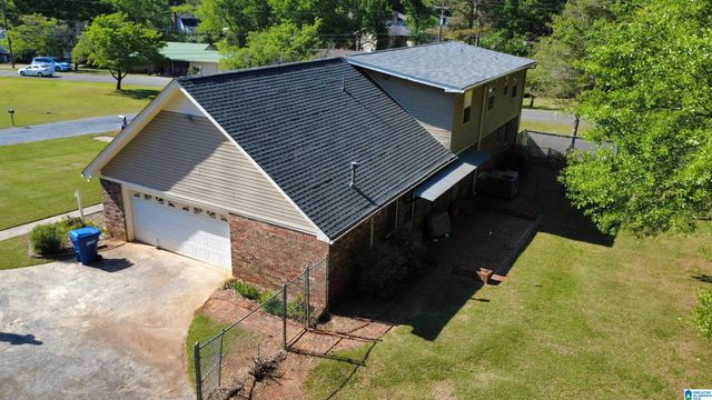 100 HILLTOP CIRCLE, Talladega, AL 35160