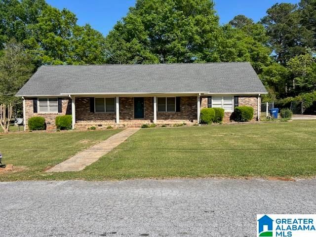100 HILLTOP CIRCLE, Talladega, AL 35160