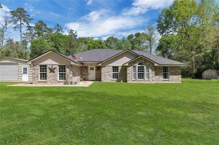 801 County Road 2286, Cleveland, TX 77327