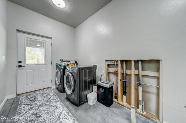 2760 S Sagle RD, Sagle, ID 83860