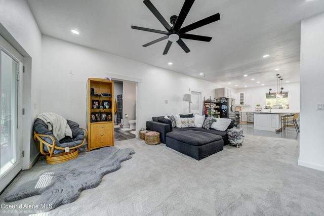 2760 S Sagle RD, Sagle, ID 83860