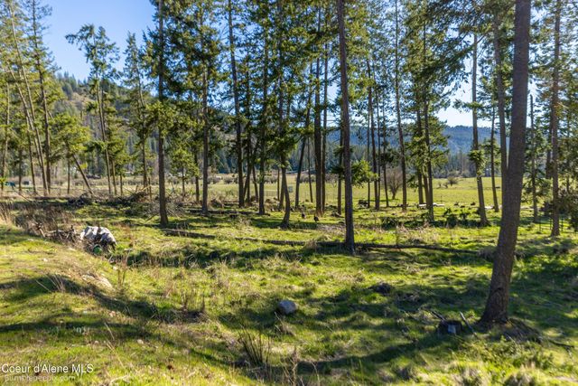 2760 S Sagle RD, Sagle, ID 83860