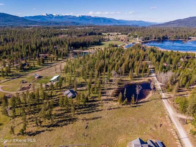 2760 S Sagle RD, Sagle, ID 83860
