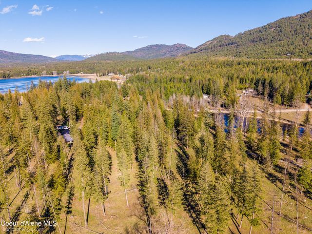 2760 S Sagle RD, Sagle, ID 83860