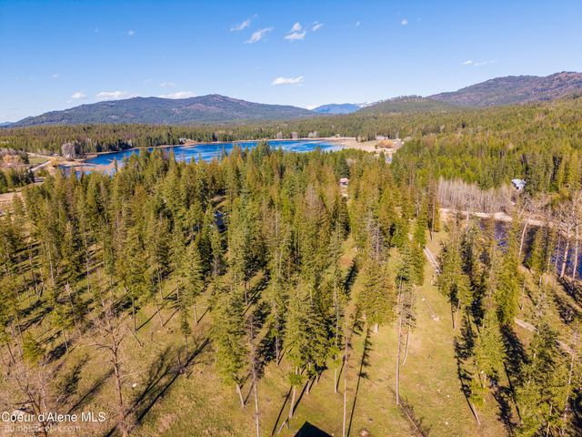 2760 S Sagle RD, Sagle, ID 83860