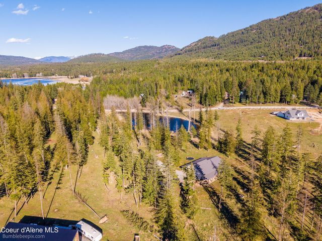 2760 S Sagle RD, Sagle, ID 83860
