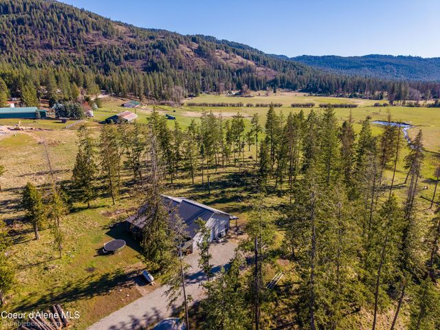 2760 S Sagle RD, Sagle, ID 83860