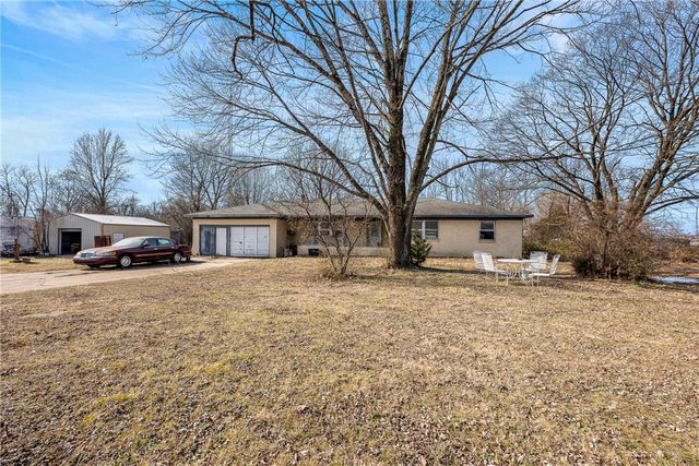 4006 NE Hudson Road, Rogers, AR 72756