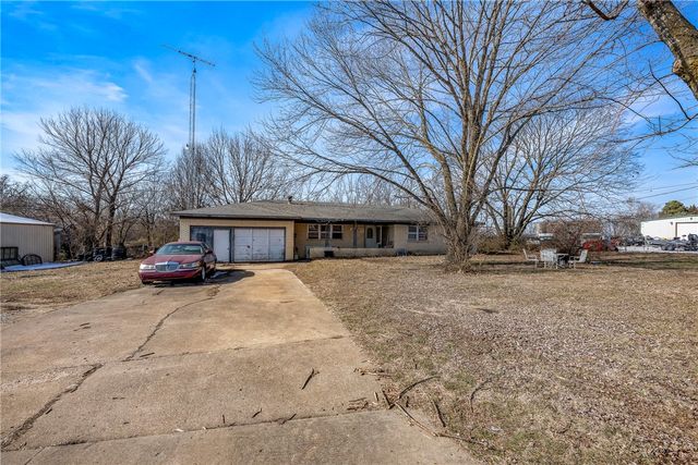 4006 NE Hudson Road, Rogers, AR 72756