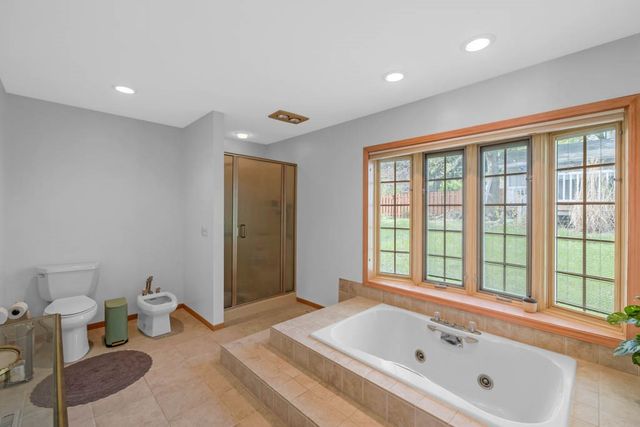 324 E 20th Street, Ames, IA 50010