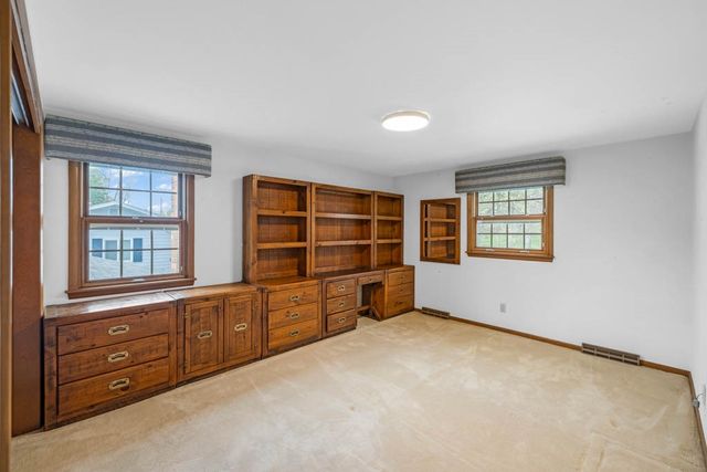 324 E 20th Street, Ames, IA 50010