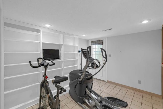 324 E 20th Street, Ames, IA 50010