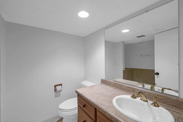 324 E 20th Street, Ames, IA 50010