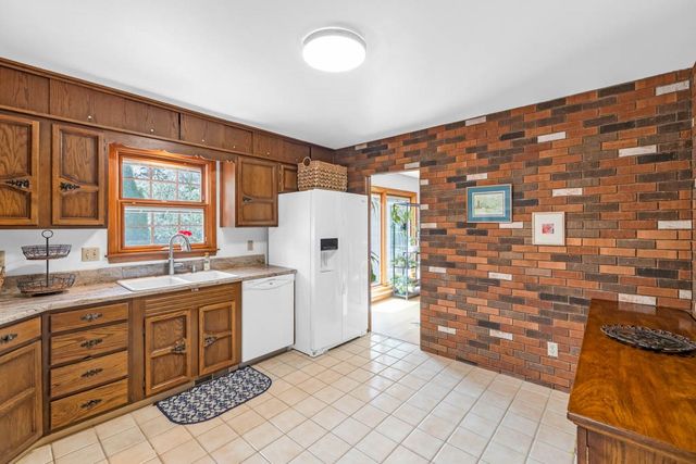 324 E 20th Street, Ames, IA 50010