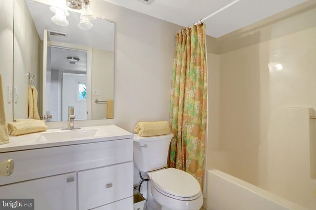 6009 JENNINGS LN, Springfield, VA 22150