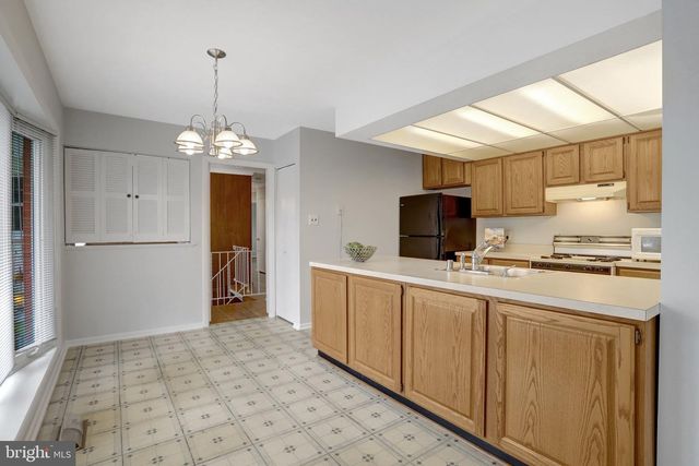 6009 JENNINGS LN, Springfield, VA 22150