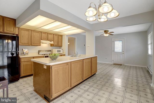 6009 JENNINGS LN, Springfield, VA 22150