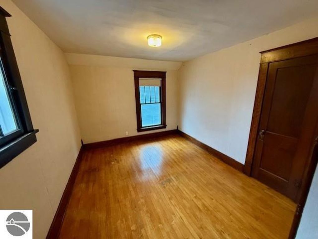 Image 13 of property listing at 615 Wright Avenue, Alma, MI 48801