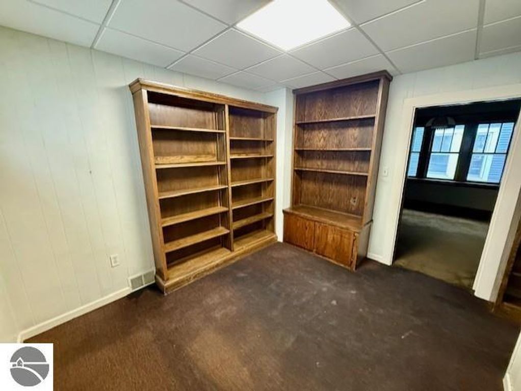 Image 14 of property listing at 615 Wright Avenue, Alma, MI 48801
