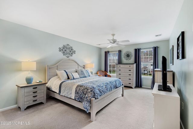 18 Serendipity Drive, Jackson, NJ 08527