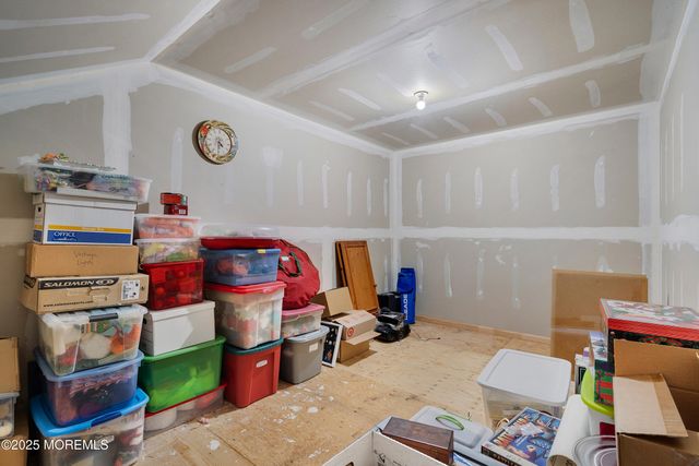 18 Serendipity Drive, Jackson, NJ 08527