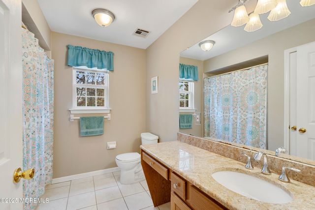 18 Serendipity Drive, Jackson, NJ 08527