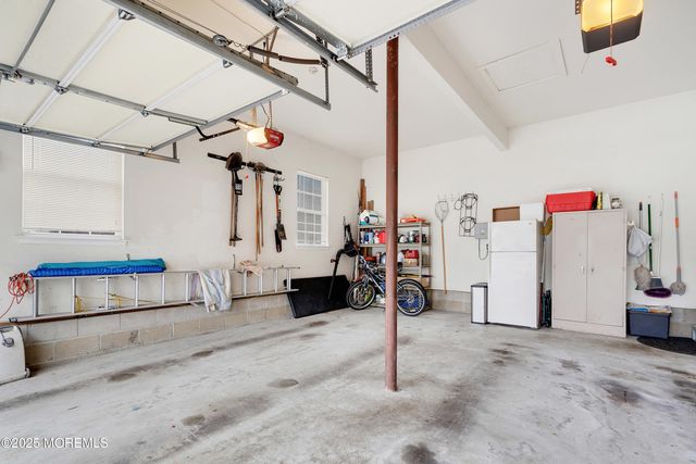 18 Serendipity Drive, Jackson, NJ 08527