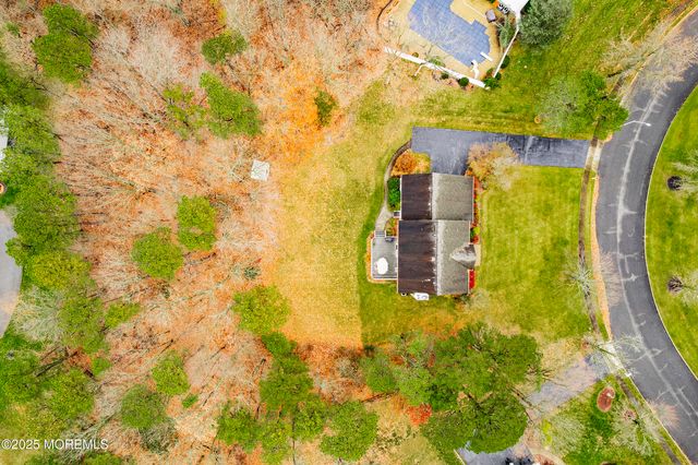 18 Serendipity Drive, Jackson, NJ 08527