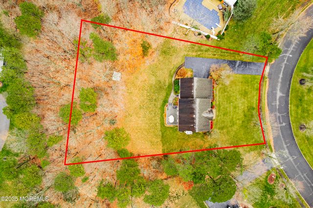 18 Serendipity Drive, Jackson, NJ 08527