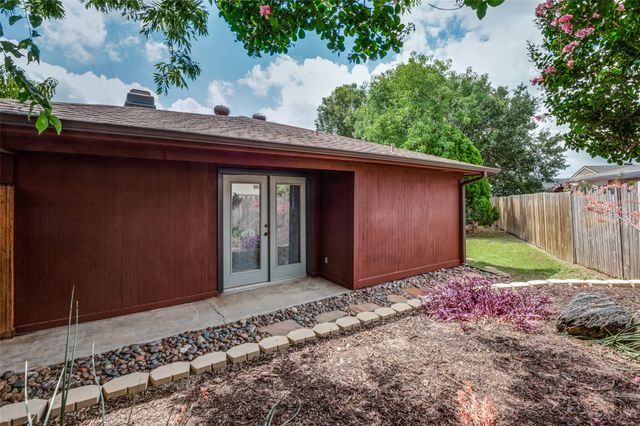 2213 Jamestown Court, Carrollton, TX 75006